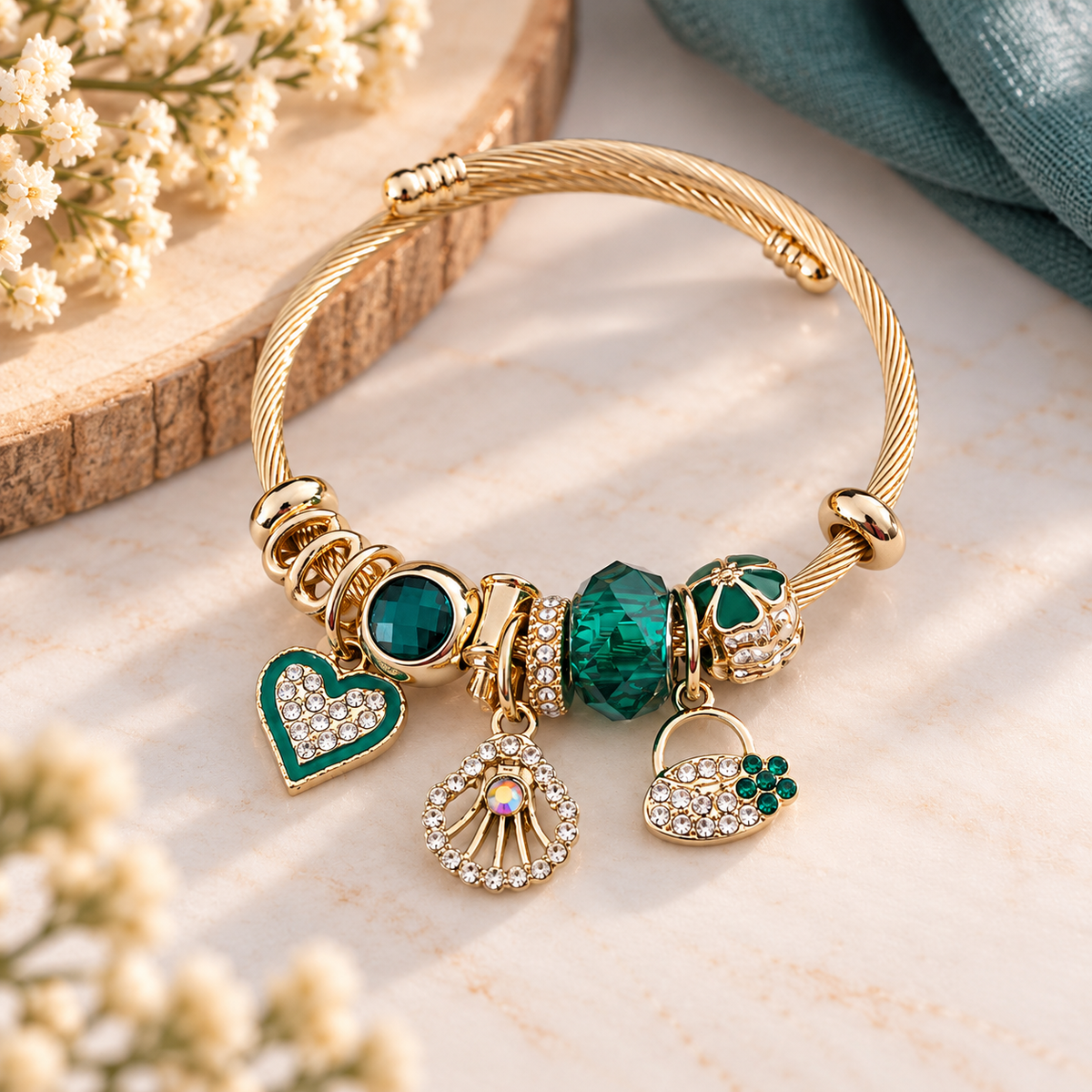 Bracelet Jonc à Charms